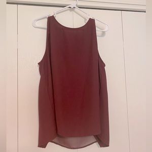 LIKE NEW BB DAKOTA SLEEVELESS TOP